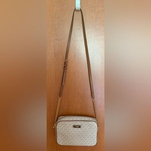 Michael Kors MK logo design Jet Set Large cross body. In good condition.